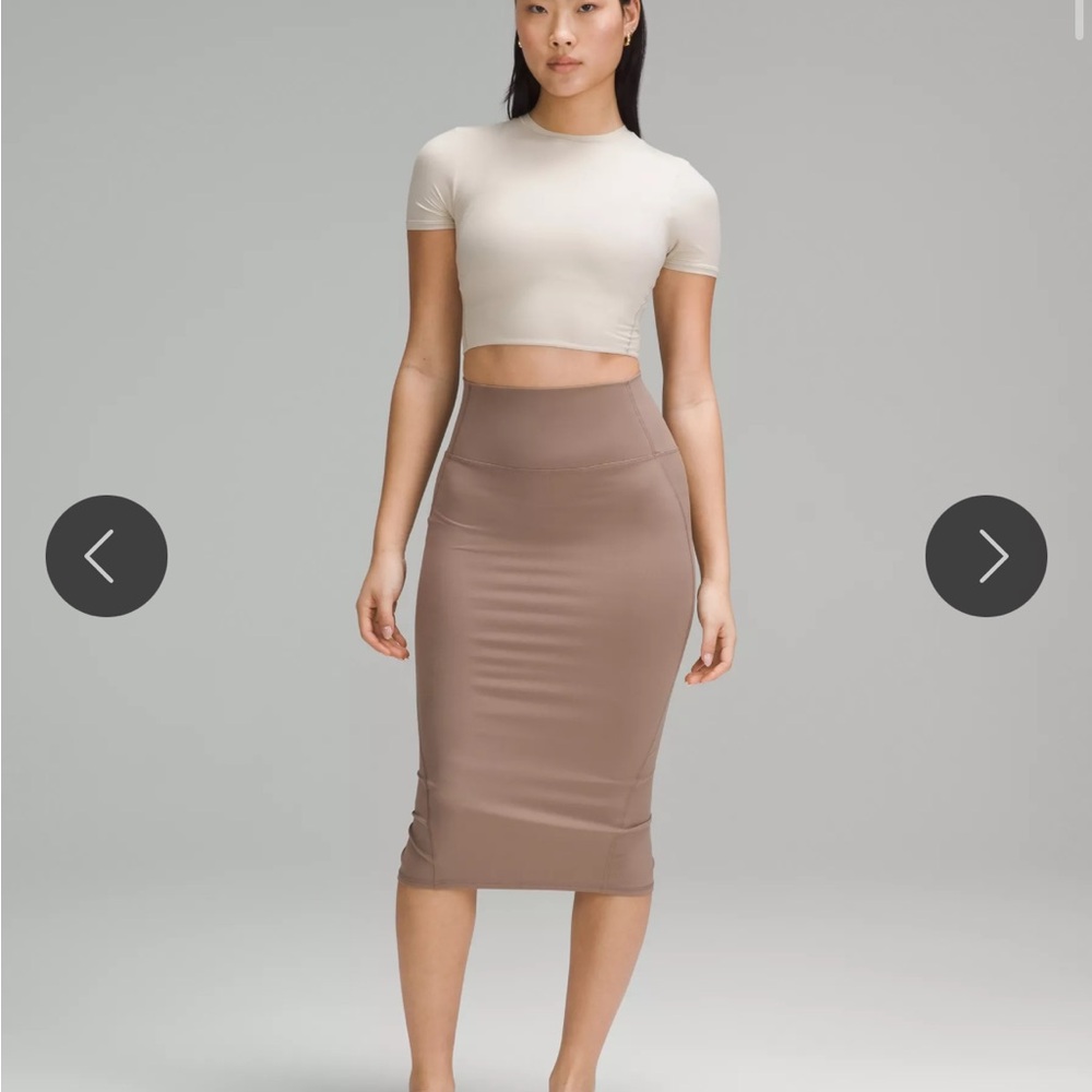 Lululemon Nulu Slim-Fit High Rise Skirt